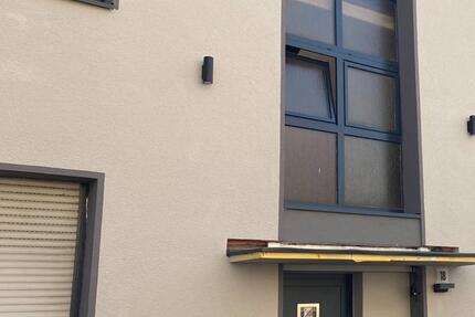 Wohnung Saarbrücken West - 2.5 Zimmer, 80 m&sup2;, 370&euro; | Angebot:25797096