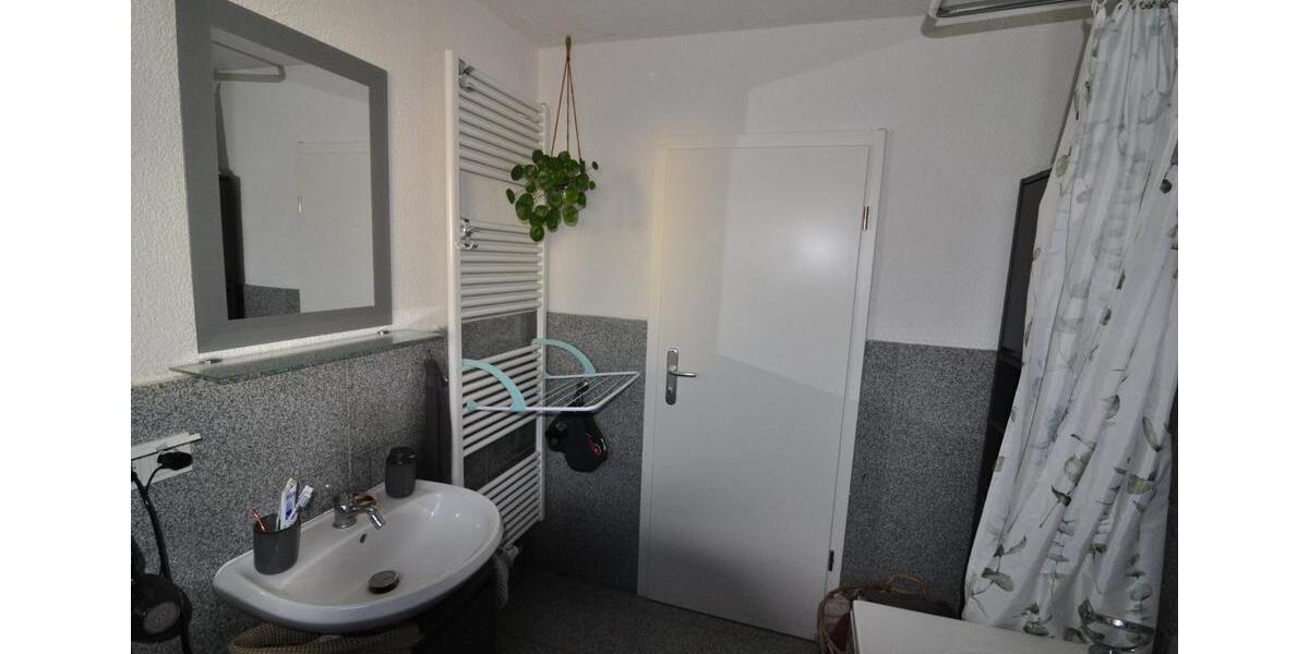 Erdgeschoßwohnung Merchweiler - 3 Zimmer, 90 m&sup2;, 660&euro; | Angebot:25922338