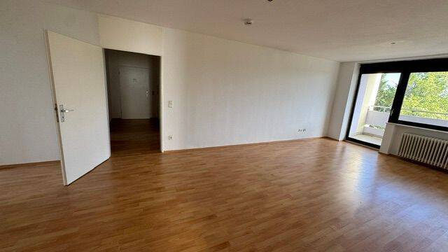 Etagenwohnung Saarbrücken Dudweiler - 4 Zimmer, 108 m&sup2;, 780&euro; | Angebot:26869345