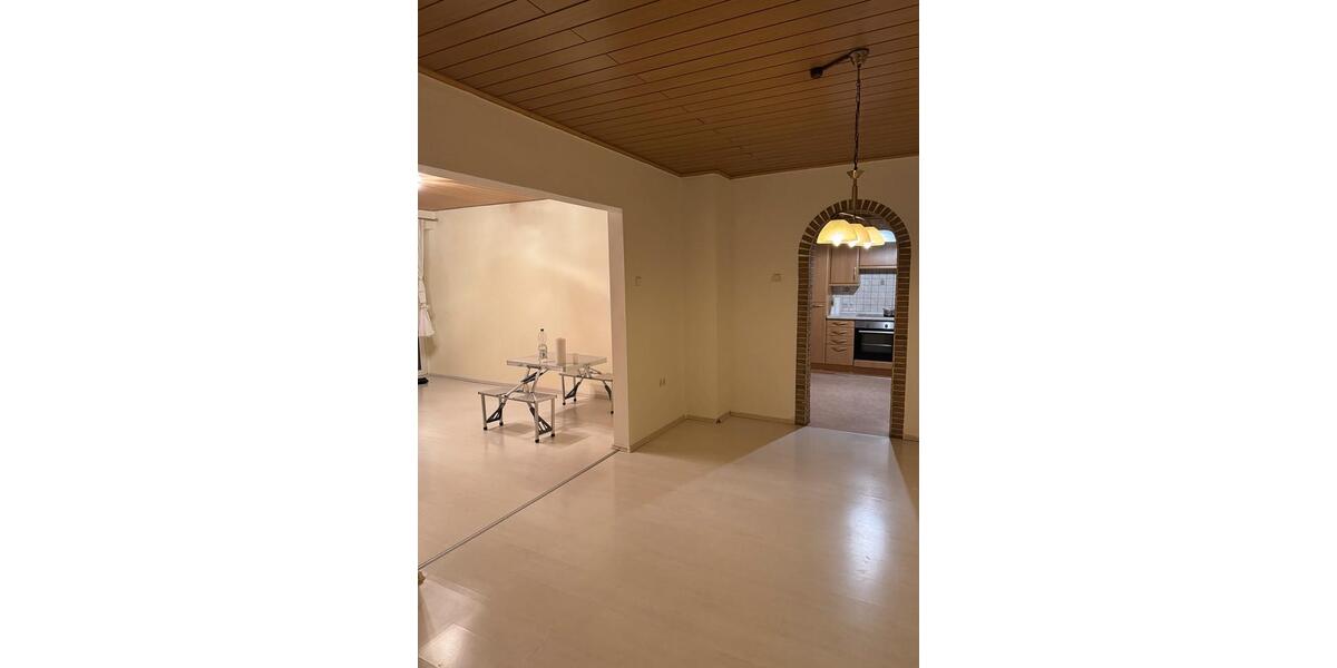 Einfamilienhaus Ottweiler - 3 Zimmer, 175 m&sup2;, 1.090&euro; | Angebot:25614208