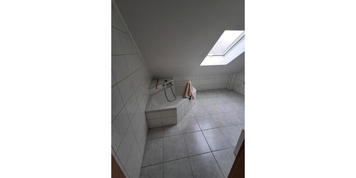 Etagenwohnung Schwalbach - 3 Zimmer, 85 m&sup2;, 780&euro; | Angebot:23598153