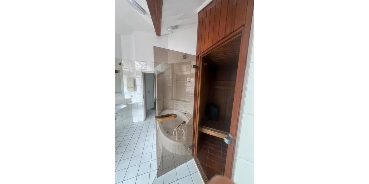 Dachgeschoßwohnung Völklingen - 3 Zimmer, 110 m&sup2;, 950&euro; | Angebot:25589315