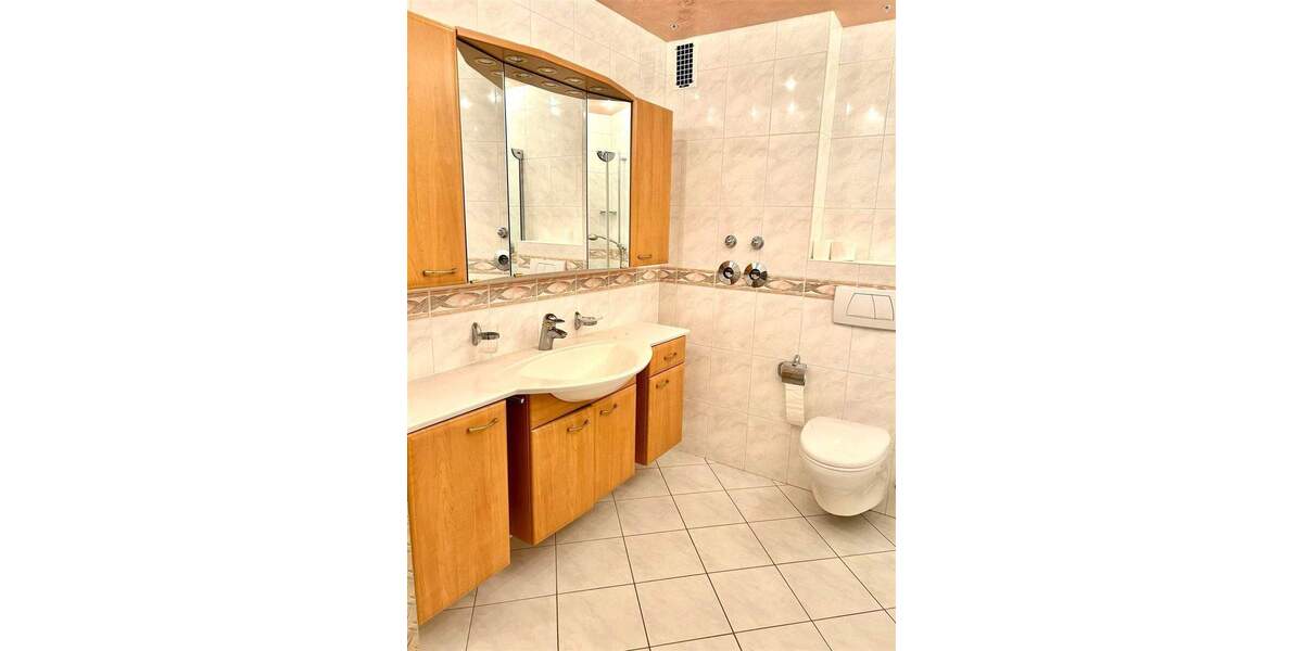 Etagenwohnung Saarbrücken Scheidt - 2 Zimmer, 77 m&sup2;, 168.000&euro; | Angebot:25701158