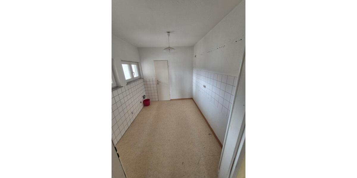 Dachgeschoßwohnung Püttlingen - 4 Zimmer, 107 m&sup2;, 650&euro; | Angebot:25959713