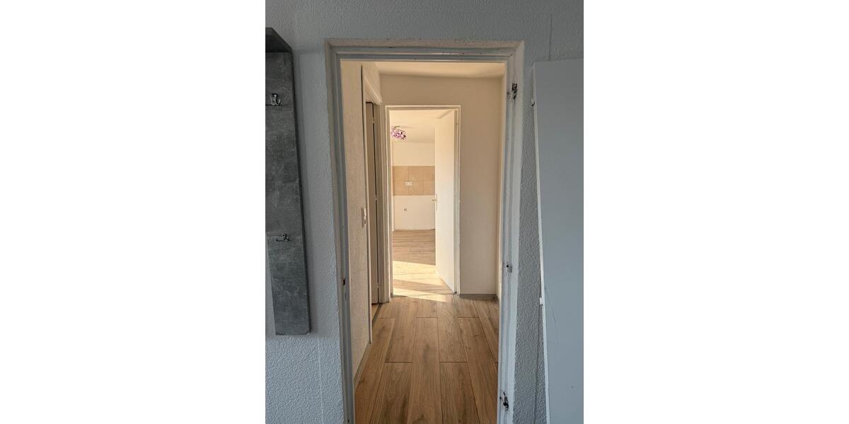 Etagenwohnung Saarbrücken West - 2 Zimmer, 70 m&sup2;, 460&euro; | Angebot:25861894