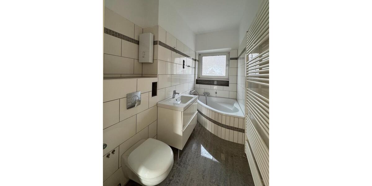 Etagenwohnung Saarbrücken West - 2 Zimmer, 65 m&sup2;, 650&euro; | Angebot:25058145