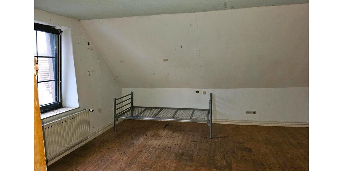 Einfamilienhaus Sankt Wendel - 9 Zimmer, 223 m&sup2;, 160.000&euro; | Angebot:23163782