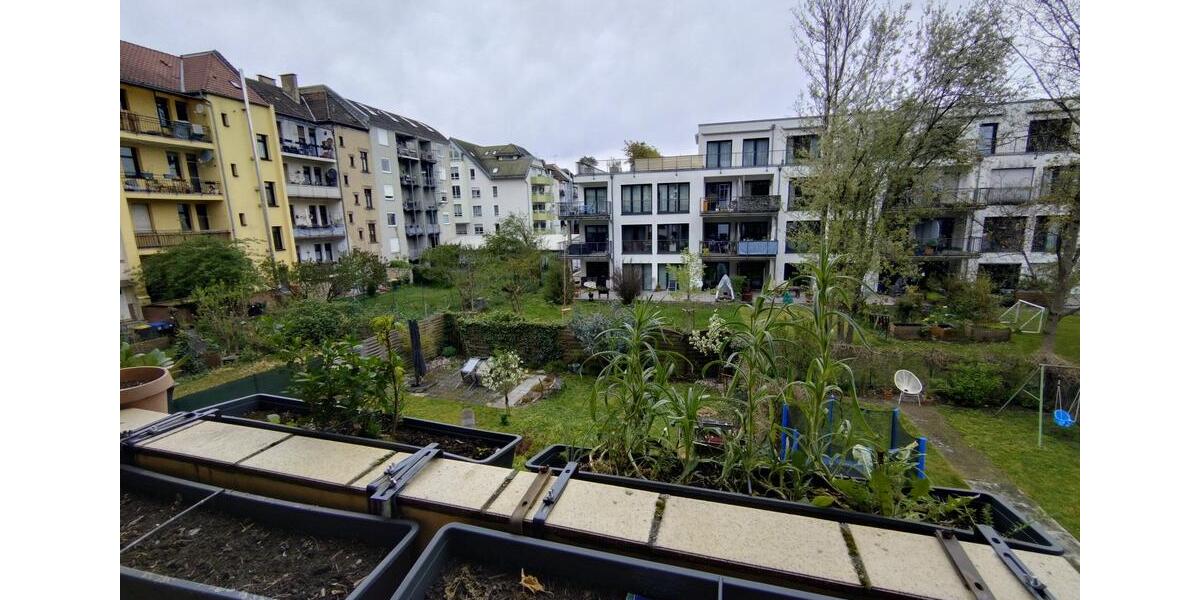 Etagenwohnung Saarbrücken Neue Bremm - 3 Zimmer, 95 m&sup2;, 850&euro; | Angebot:26536062