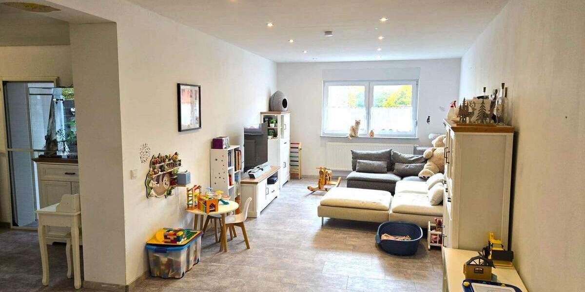 Reihenmittelhaus Saarbrücken Altenkessel - 5 Zimmer, 115 m&sup2;, 234.900&euro; | Angebot:25677420