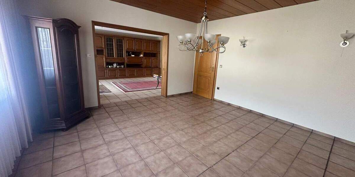 Mehrfamilienhaus, Wohnhaus Rehlingen-Siersburg Siersburg - 6 Zimmer, 200 m&sup2;, 279.000&euro; | Angebot:25896804