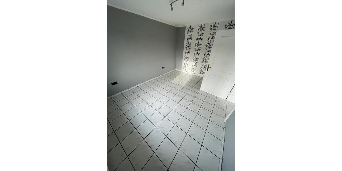 Etagenwohnung Sankt Wendel - 2 Zimmer, 64 m&sup2;, 500&euro; | Angebot:25942083