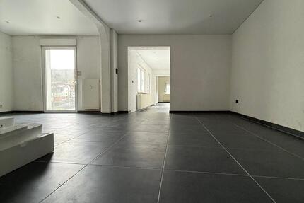 Wohnung Völklingen - 3 Zimmer, 100 m&sup2;, 1.000&euro; | Angebot:25539811