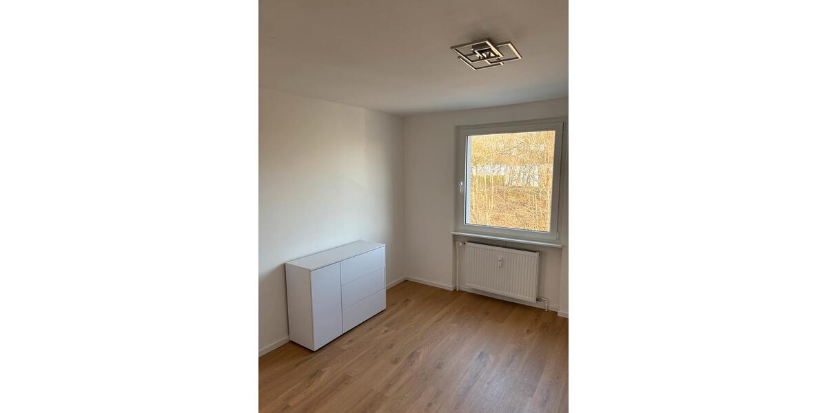 Etagenwohnung Saarbrücken Eschberg - 3 Zimmer, 70 m&sup2;, 940&euro; | Angebot:26007924