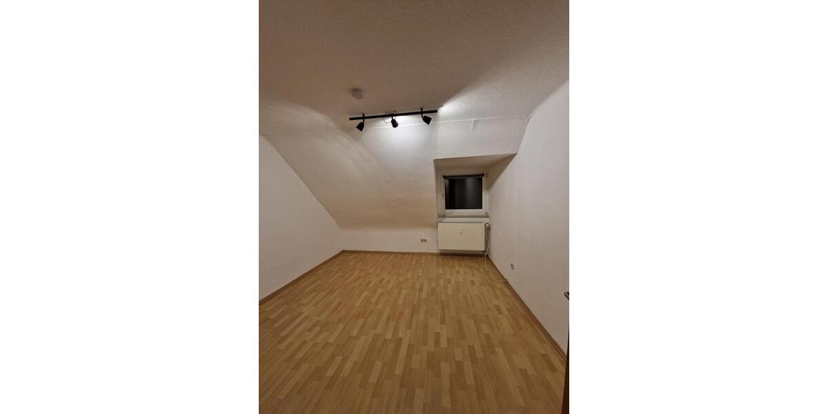 Dachgeschoßwohnung Zweibrücken - 2 Zimmer, 46 m&sup2;, 330&euro; | Angebot:25648996