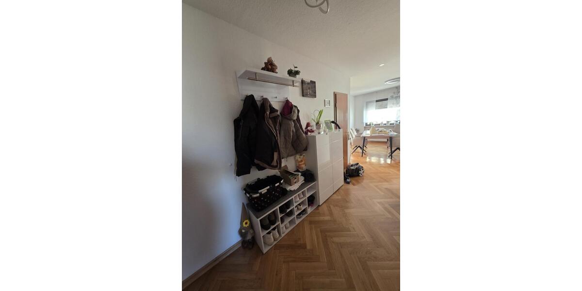 Etagenwohnung Saarbrücken Dudweiler - 3 Zimmer, 87 m&sup2;, 830&euro; | Angebot:25637826