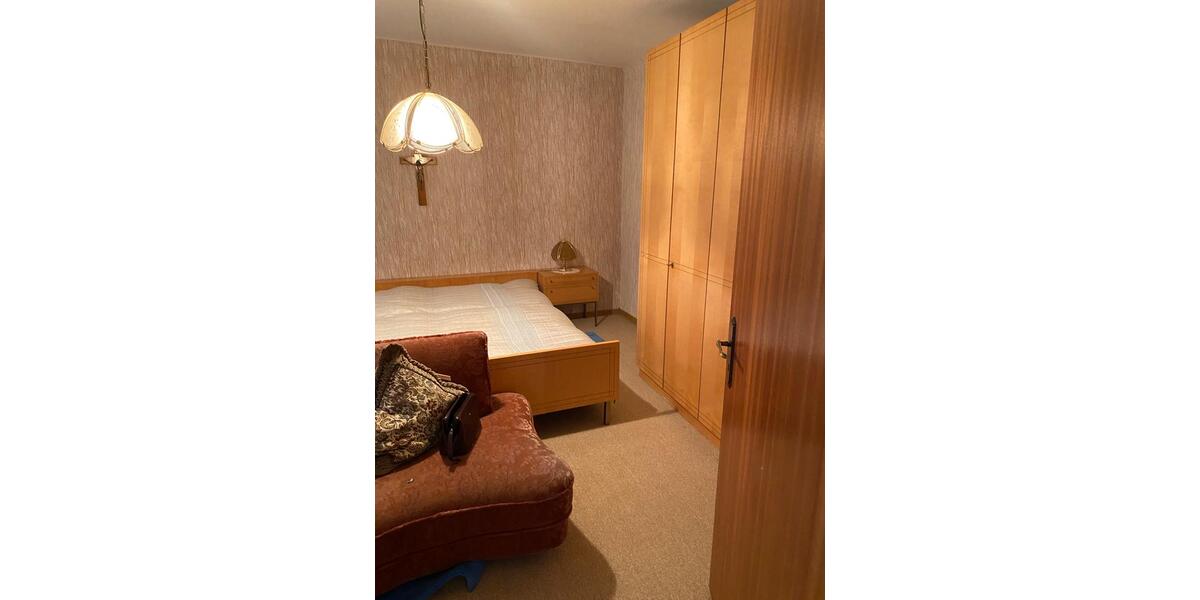 Etagenwohnung Heusweiler - 4 Zimmer, 160 m&sup2;, 1.200&euro; | Angebot:26049460