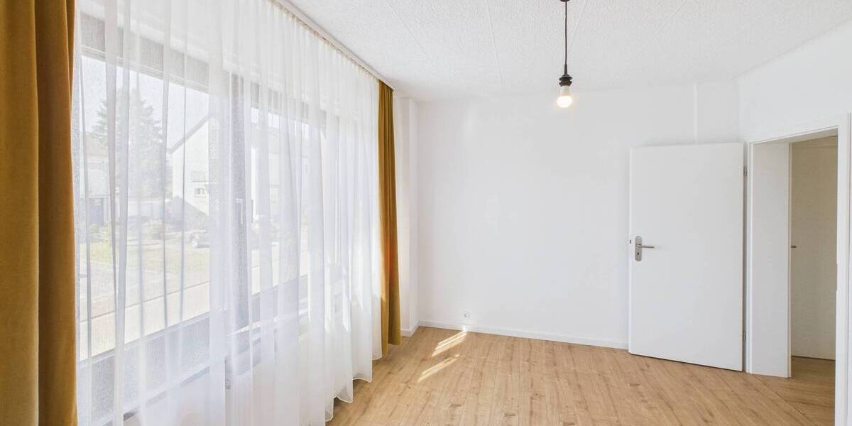 Einfamilienhaus Saarlouis Neuforweiler - 9 Zimmer, 217 m&sup2;, 339.000&euro; | Angebot:25735478