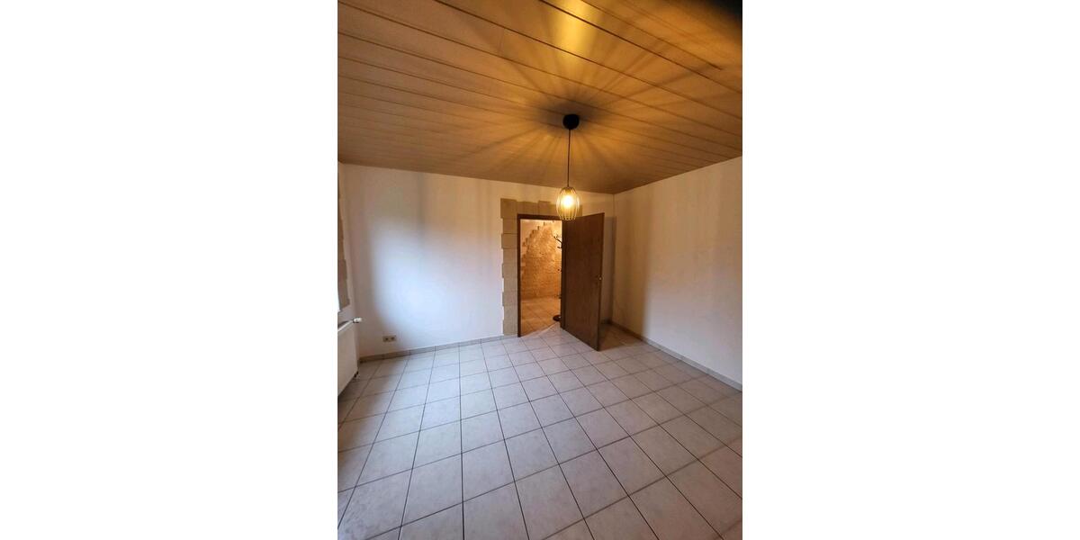 Dachgeschoßwohnung Saarlouis - 1 Zimmer, 70 m&sup2;, 600&euro; | Angebot:25539817