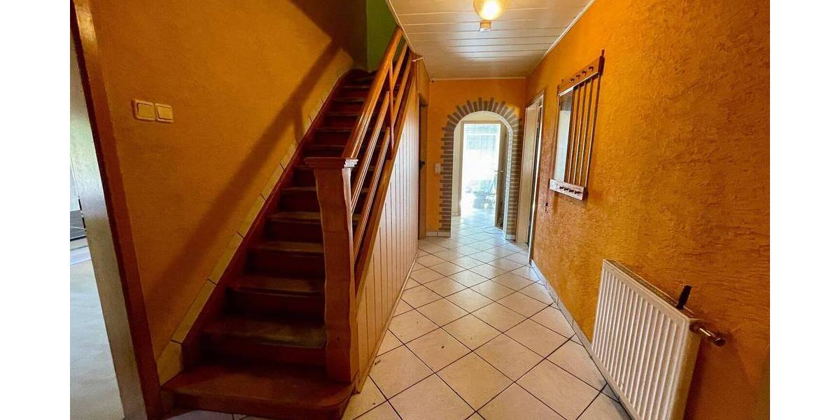 Reihenmittelhaus Überherrn Berus - 7 Zimmer, 175 m&sup2;, 140.000&euro; | Angebot:25731180