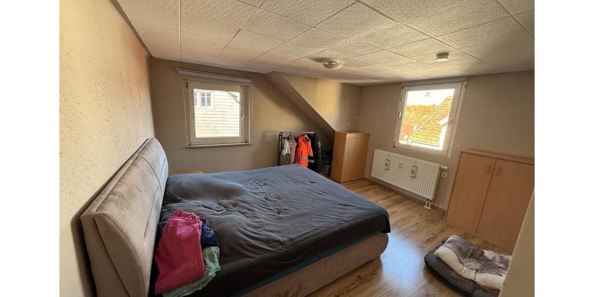 Etagenwohnung Sulzbach (Saar) - 4 Zimmer, 131 m&sup2;, 950&euro; | Angebot:25431677