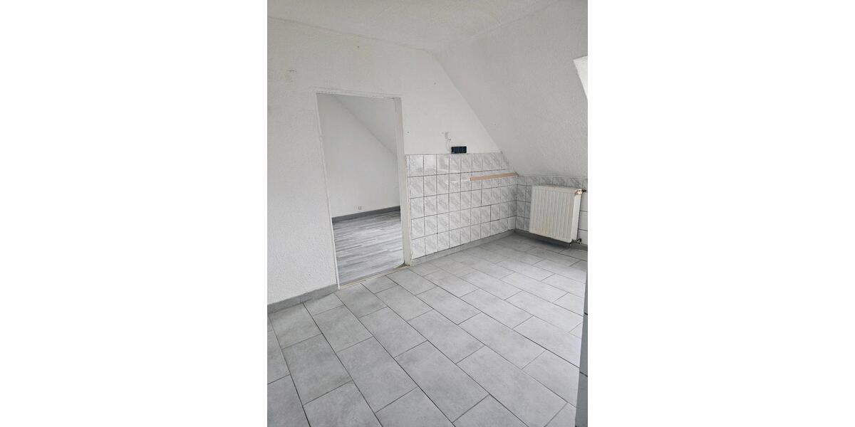 Dachgeschoßwohnung Neunkirchen Heinitz - 1 Zimmer, 55 m&sup2;, 470&euro; | Angebot:25838100