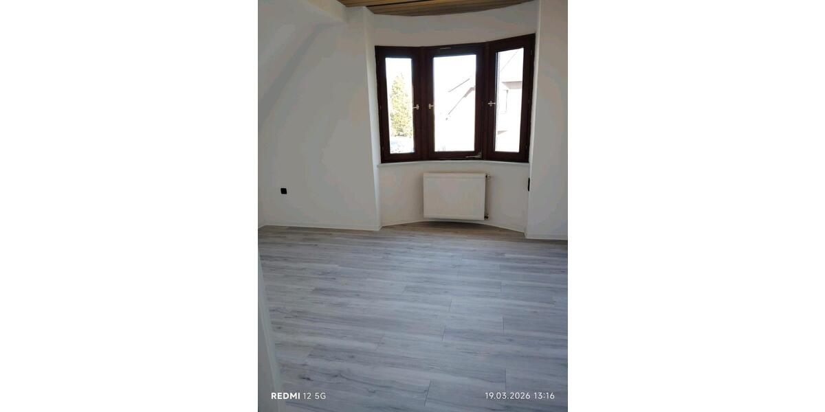 Doppelhaushälfte Saarbrücken West - 5 Zimmer, 110 m&sup2;, 1.100&euro; | Angebot:25829931
