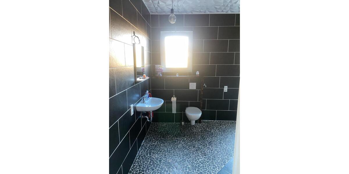 Erdgeschoßwohnung Illingen - 2 Zimmer, 105 m&sup2;, 10&euro; | Angebot:25857854