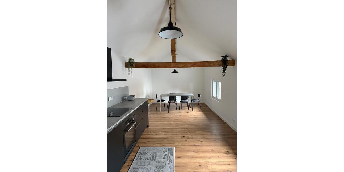 Dachgeschoßwohnung Homburg - 3 Zimmer, 100 m&sup2;, 1.300&euro; | Angebot:24848263