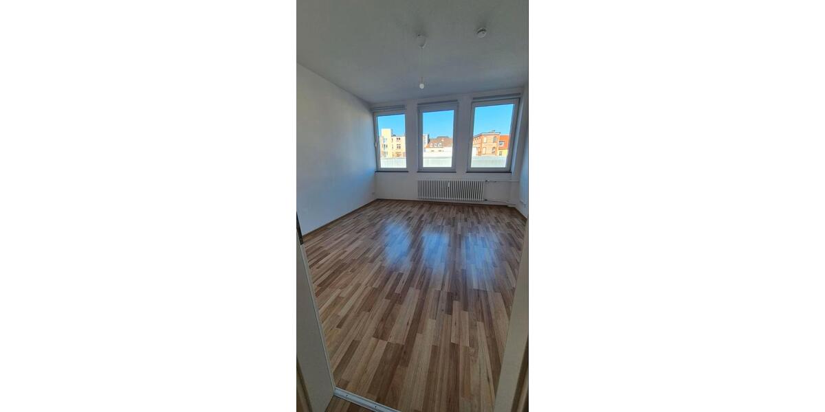 Etagenwohnung Saarbrücken - 4 Zimmer, 95 m&sup2;, 1.200&euro; | Angebot:26610376