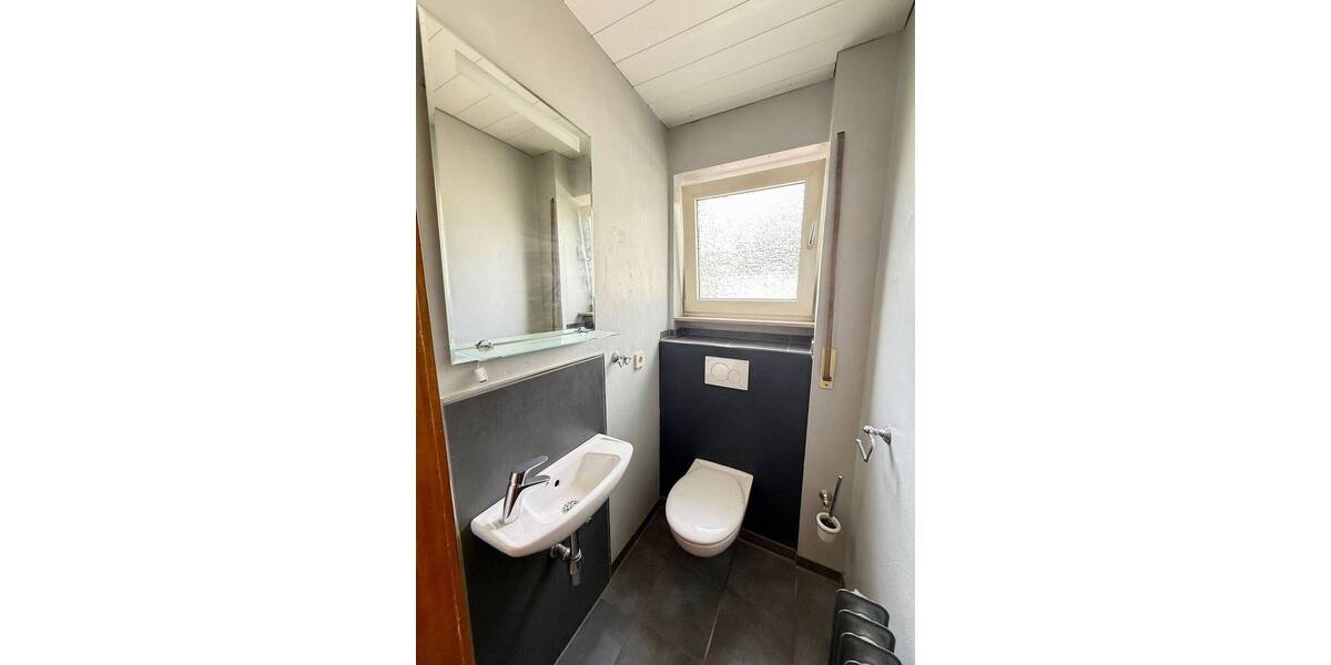 Mehrfamilienhaus, Wohnhaus Saarbrücken / Bischmisheim Bischmisheim - 7 Zimmer, 170 m&sup2;, 245.000&euro; | Angebot:25668691