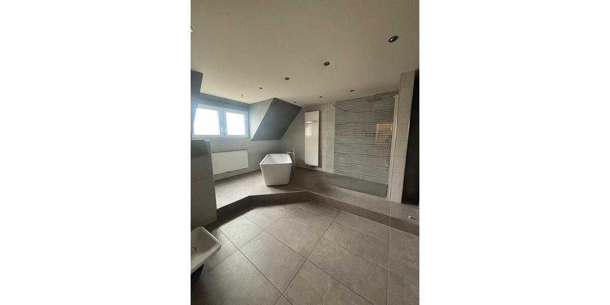 Einfamilienhaus Dillingen (Saar) - 9 Zimmer, 230 m&sup2;, 610.000&euro; | Angebot:26649842
