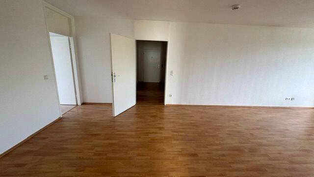 Etagenwohnung Saarbrücken Dudweiler - 4 Zimmer, 108 m&sup2;, 780&euro; | Angebot:26869345