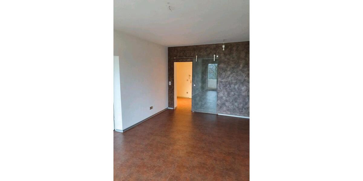 Etagenwohnung Saarbrücken Eschberg - 2 Zimmer, 55 m&sup2;, 755&euro; | Angebot:25393479