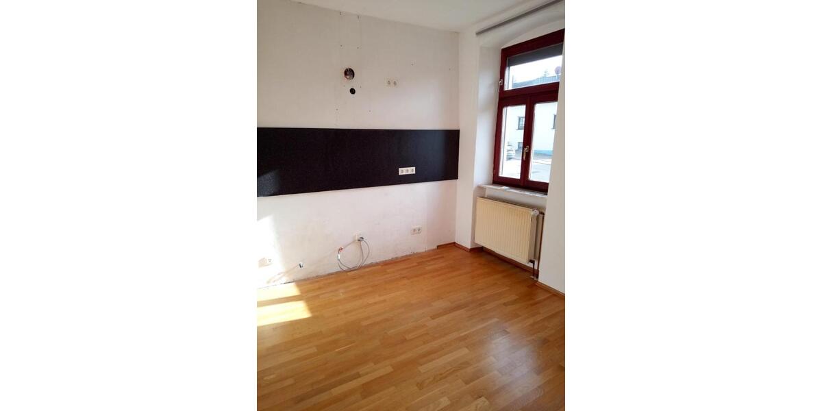 Einfamilienhaus Heusweiler - 4 Zimmer, 120 m&sup2;, 1.000&euro; | Angebot:26692027