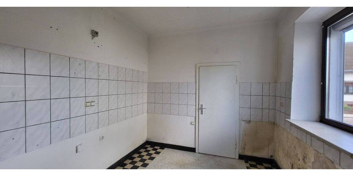 Mehrfamilienhaus, Wohnhaus Beckingen Reimsbach - 7 Zimmer, 250 m&sup2;, 350.000&euro; | Angebot:25726558