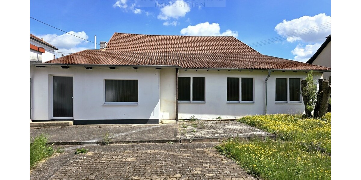 Attraktives Mehrfamilienhaus für Kapitalanleger in Schmelz-Hüttersdorf - Mehrfamilienhaus, Wohnhaus Schmelz / Hüttersdorf Hüttersdorf | Angebot:27010347