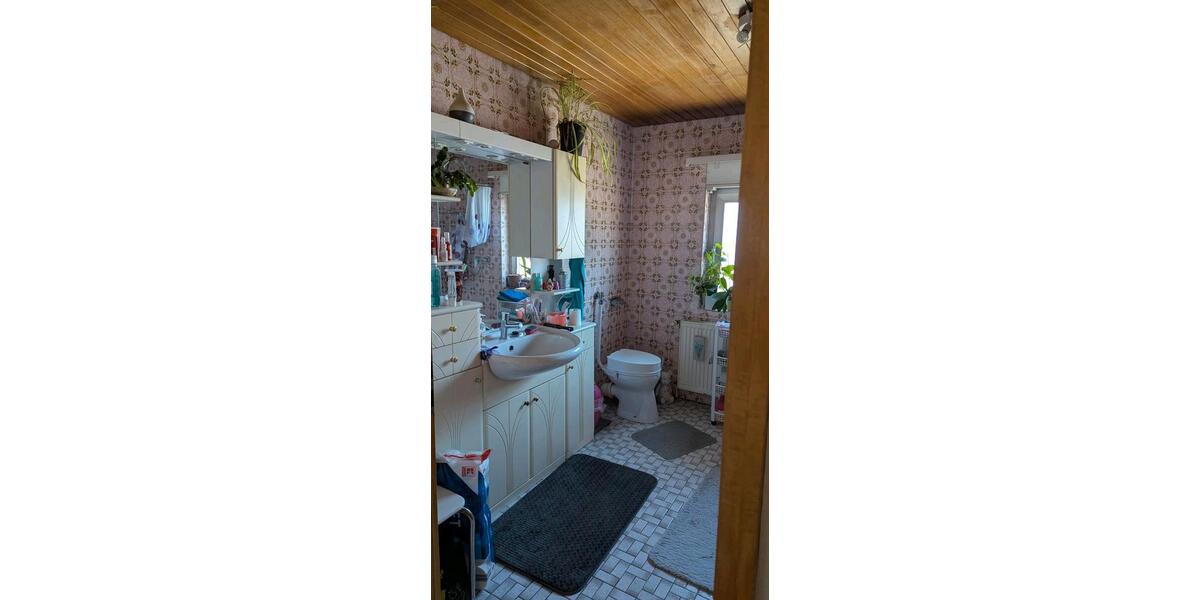 Etagenwohnung Saarbrücken Kieselhumes - 4 Zimmer, 130 m&sup2;, 1.000&euro; | Angebot:25857857