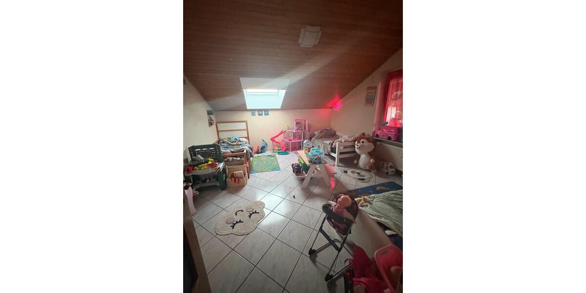 Dachgeschoßwohnung Völklingen - 3 Zimmer, 110 m&sup2;, 700&euro; | Angebot:25284881