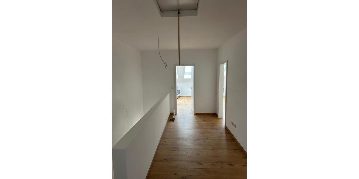 Maisonettenwohnung Neunkirchen Heinitz - 4 Zimmer, 117 m&sup2;, 1.475&euro; | Angebot:24101089