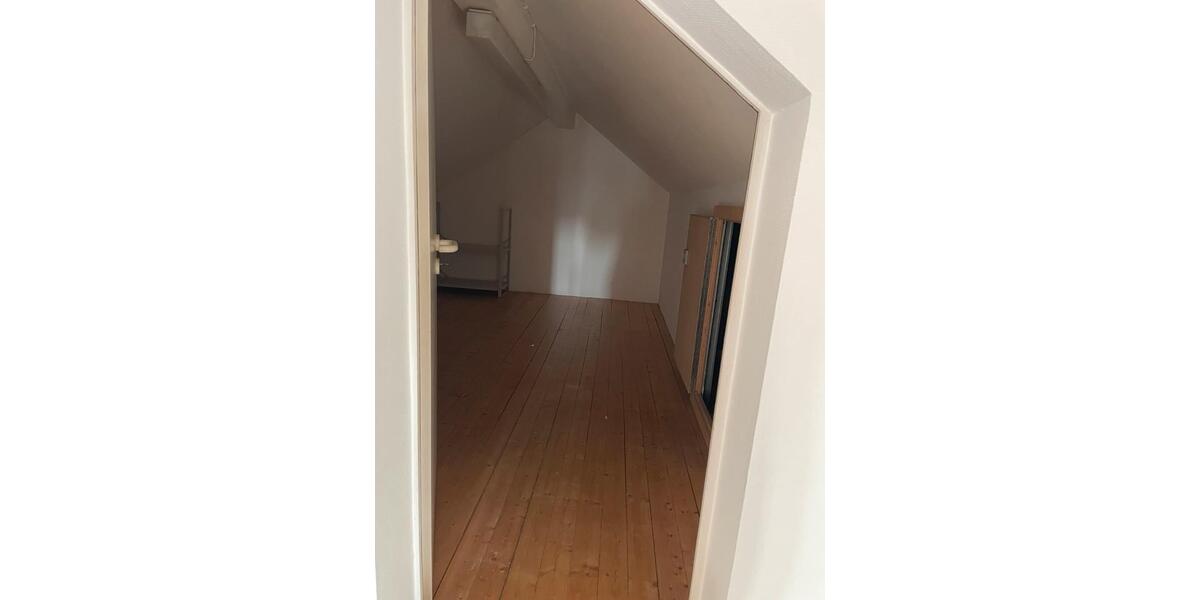 Maisonettenwohnung Homburg - 3.5 Zimmer, 125 m&sup2;, 1.000&euro; | Angebot:25930221