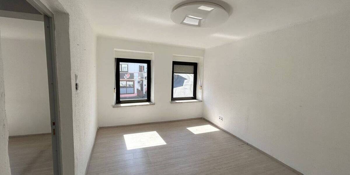 Einfamilienhaus Großrosseln - 4 Zimmer, 149 m&sup2;, 139.000&euro; | Angebot:25684599