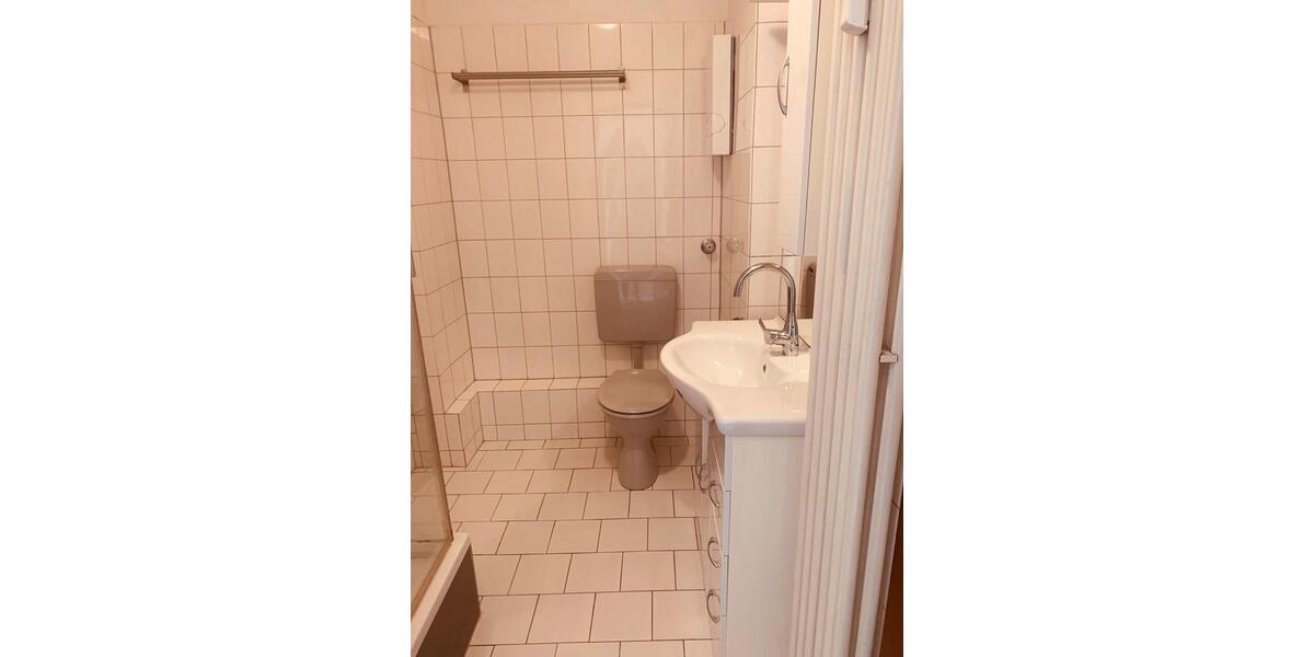 Etagenwohnung Saarbrücken Eschberg - 4 Zimmer, 104 m&sup2;, 880&euro; | Angebot:25877714