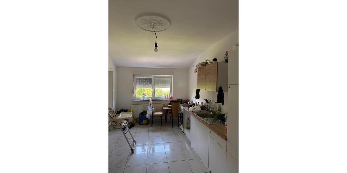 Etagenwohnung Saarbrücken Eschberg - 4 Zimmer, 90 m&sup2;, 750&euro; | Angebot:26702410