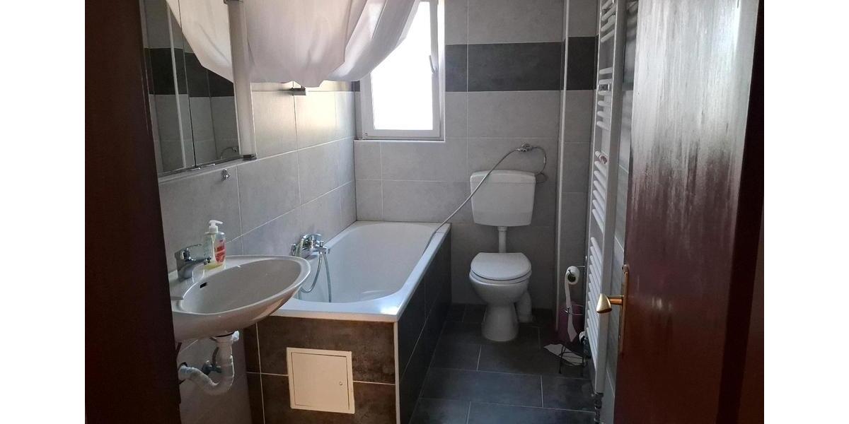 Etagenwohnung Völklingen - 3 Zimmer, 90 m&sup2;, 870&euro; | Angebot:25856538