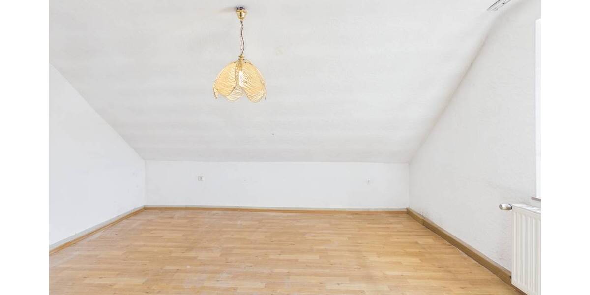 Einfamilienhaus Püttlingen - 7 Zimmer, 113 m&sup2;, 115.000&euro; | Angebot:26685705