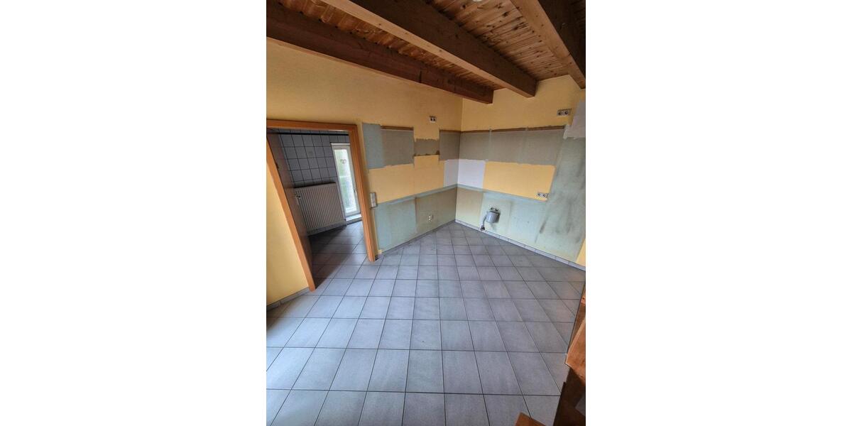 Etagenwohnung Homburg - 4 Zimmer, 85 m&sup2;, 750&euro; | Angebot:25936877