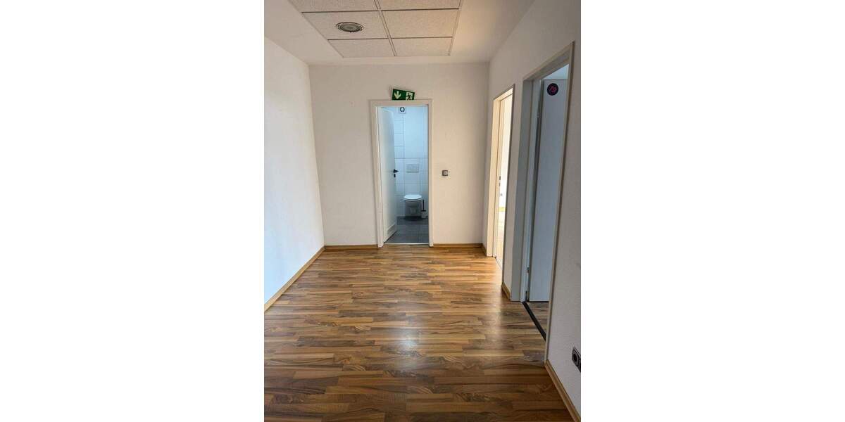 Zimmer Saarbrücken St Johann - 4 Zimmer, 135 m&sup2;, 890&euro; | Angebot:25899693