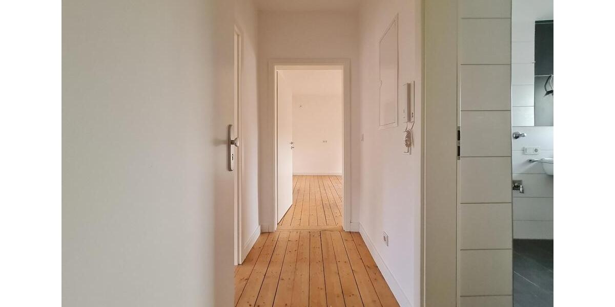Etagenwohnung Saarbrücken West - 5 Zimmer, 100 m&sup2;, 850&euro; | Angebot:26182664