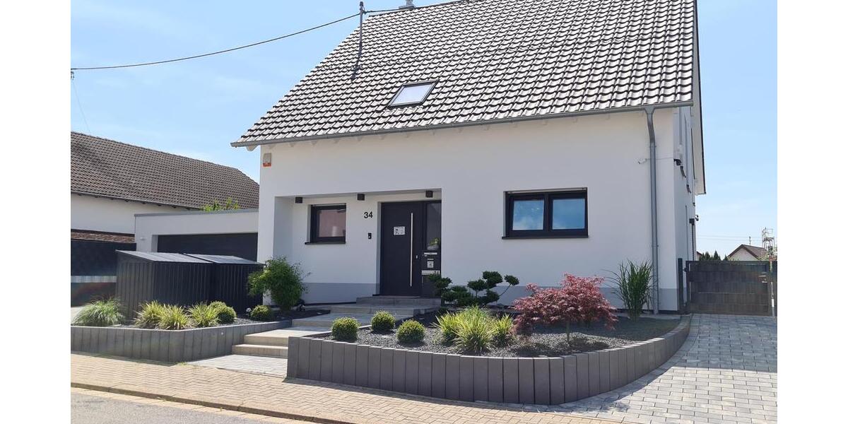 Repräsentatives lichtdurchflutetes Komforthaus in idyllischer Stadtrandlage - Einfamilienhaus Bexbach | Angebot:21093772