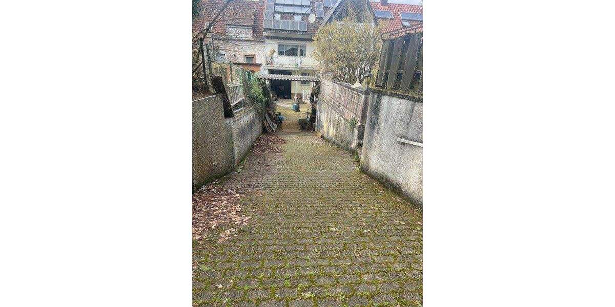 Reihenmittelhaus Völklingen Ludweiler - 7 Zimmer, 200 m&sup2;, 159.000&euro; | Angebot:25730787